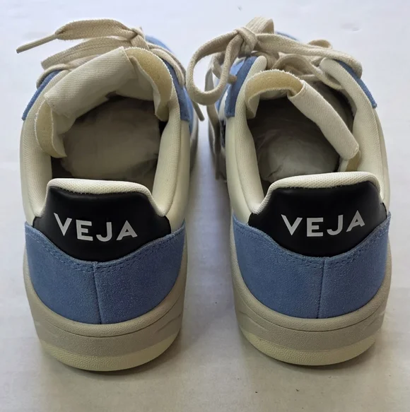 Veja V-10 Sneakers - Picture 6 of 13